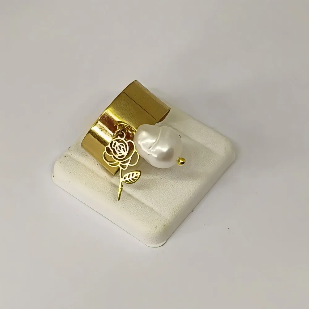 Δαχτυλίδι Ατσάλι Επιχρυσωμένο με Τριαντάφυλλο και Μαργαριτάρι